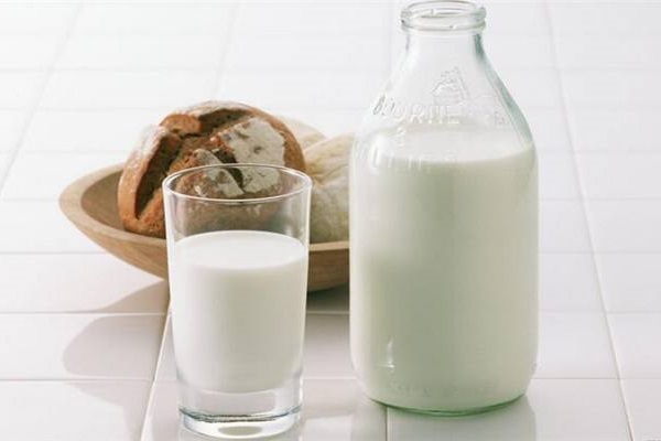 加盟鮮奶配送需要多少錢？揭開乳制品投資的真實(shí)門檻